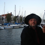 Андрей Невзоров в образе голландского моряка