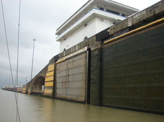 Панамский канал : Вокруг света с ГЛОНАСС на яхте Дельта